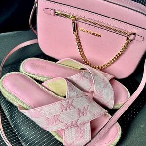 Michael Kors Light Pink Logo Sandals and Handbag Perfect Condition Sz 7